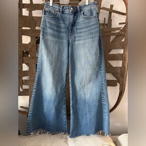 Madewell Womena Curvy Flared Wide Leg Crop Jeans. Size:28. Raw Hem. Like New.